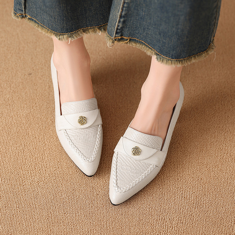 Deep Mouth Flat Shoes - Women's Pointed Toe Slip-On Pumps - Image 4