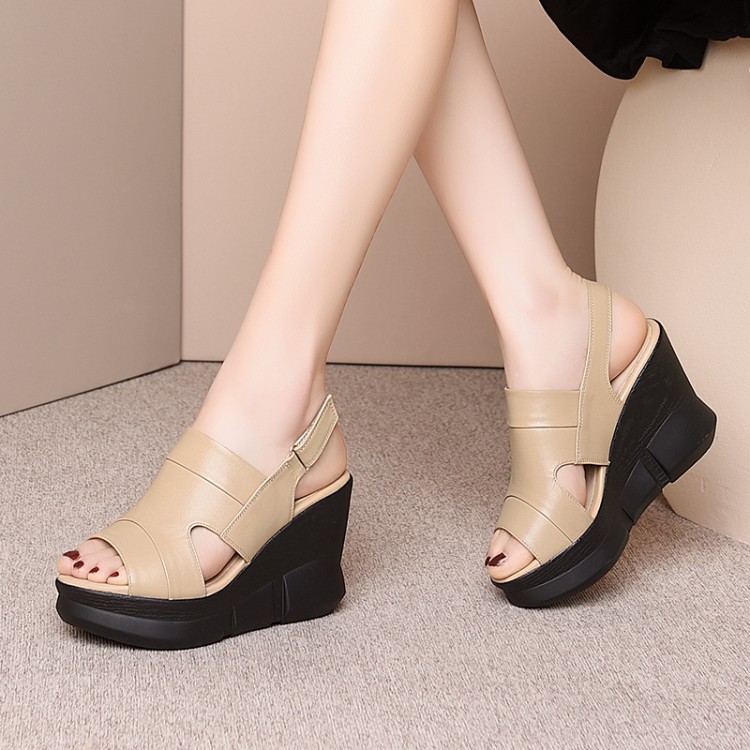 Women's Minimalist Low-Top Ankle Strap Wedge Sandals