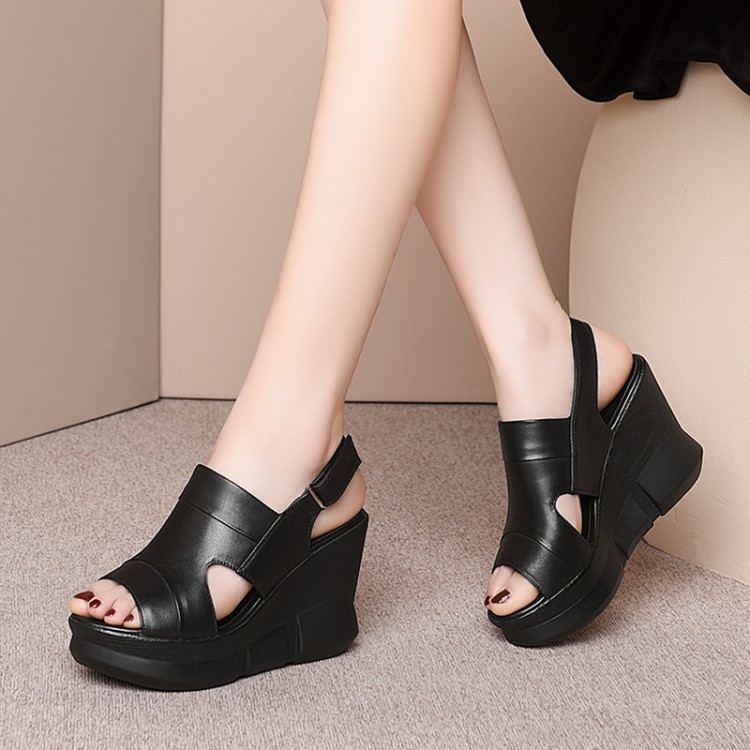 Women's Minimalist Low-Top Ankle Strap Wedge Sandals - Image 4
