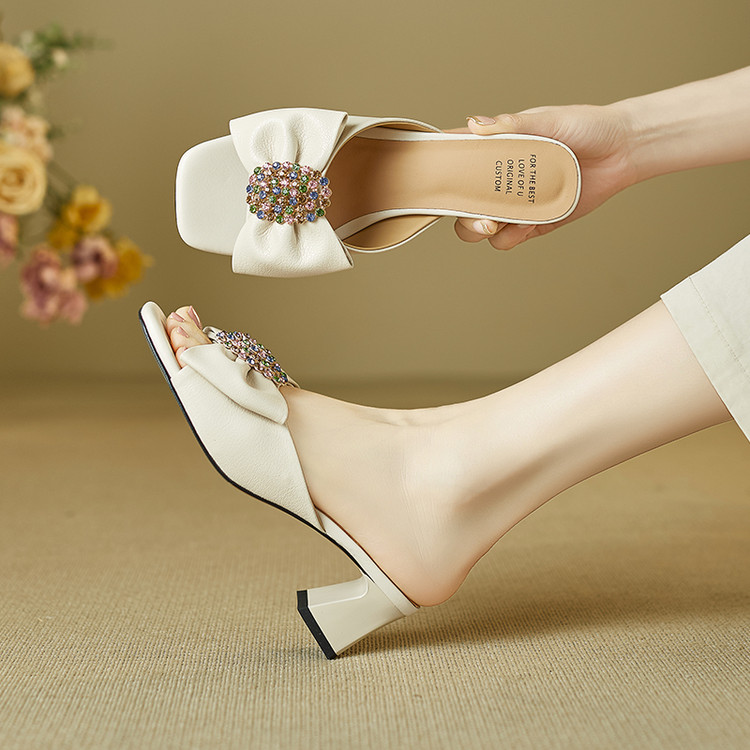 Women's Retro One-Strap Slides with Chunky Heel - Style a.html